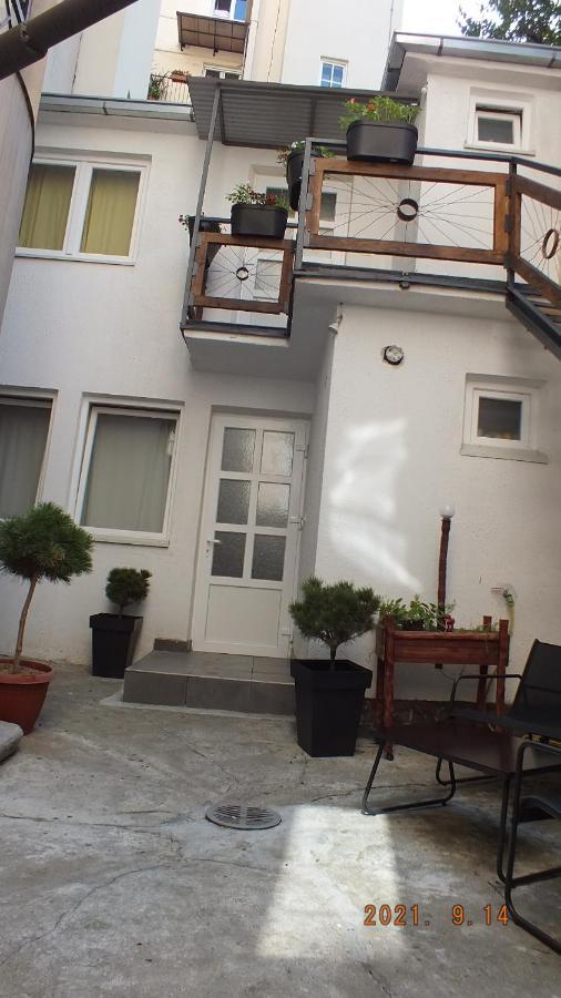 Little L Apartments Dorcol Belgrad Exterior foto